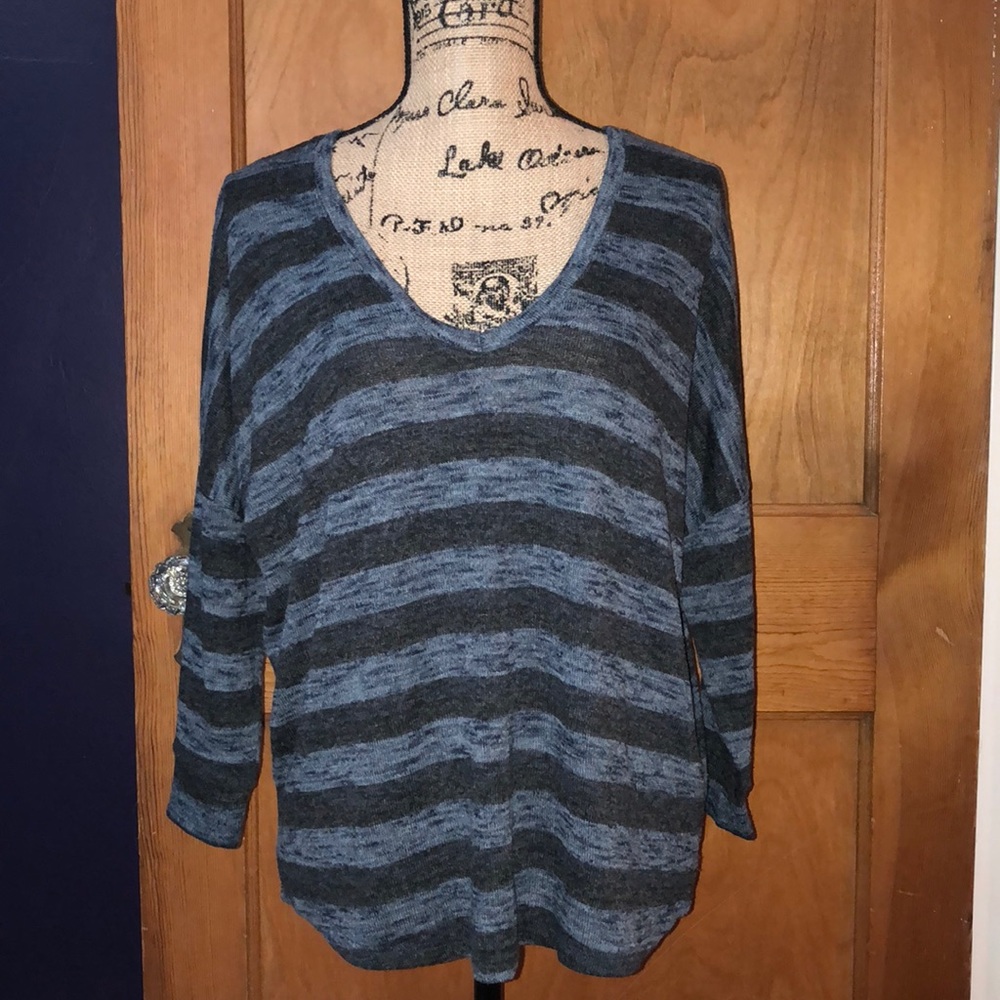 AE Dolman Sleeve V Neck Sweater